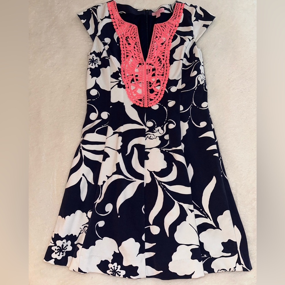 Lilly Pulitzer Briella Navy and Coral‎ Dress Medium